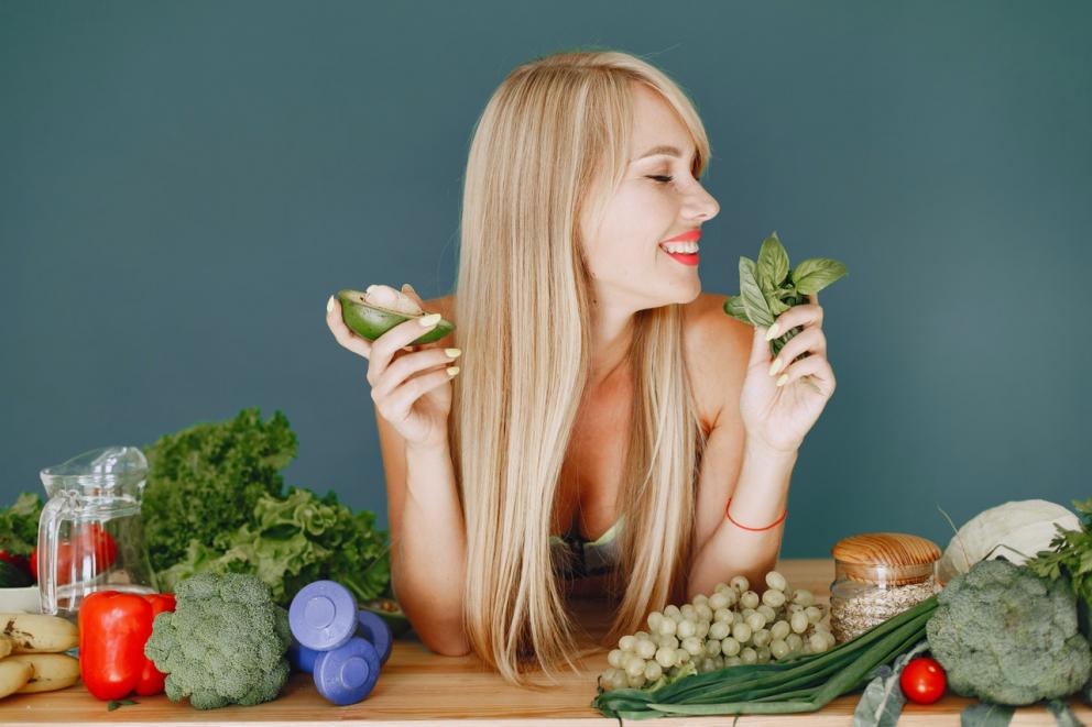 Consejos de alimentación para prevenir la osteoporosis. Photo by Gustavo Fring from Pexels