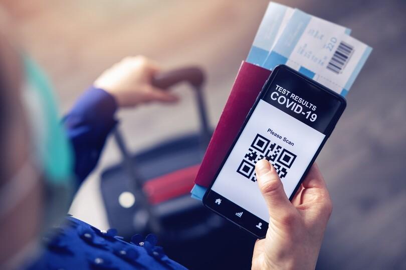 Pasaportes sanitarios: ¿están nuestros datos personales en buenas manos?
