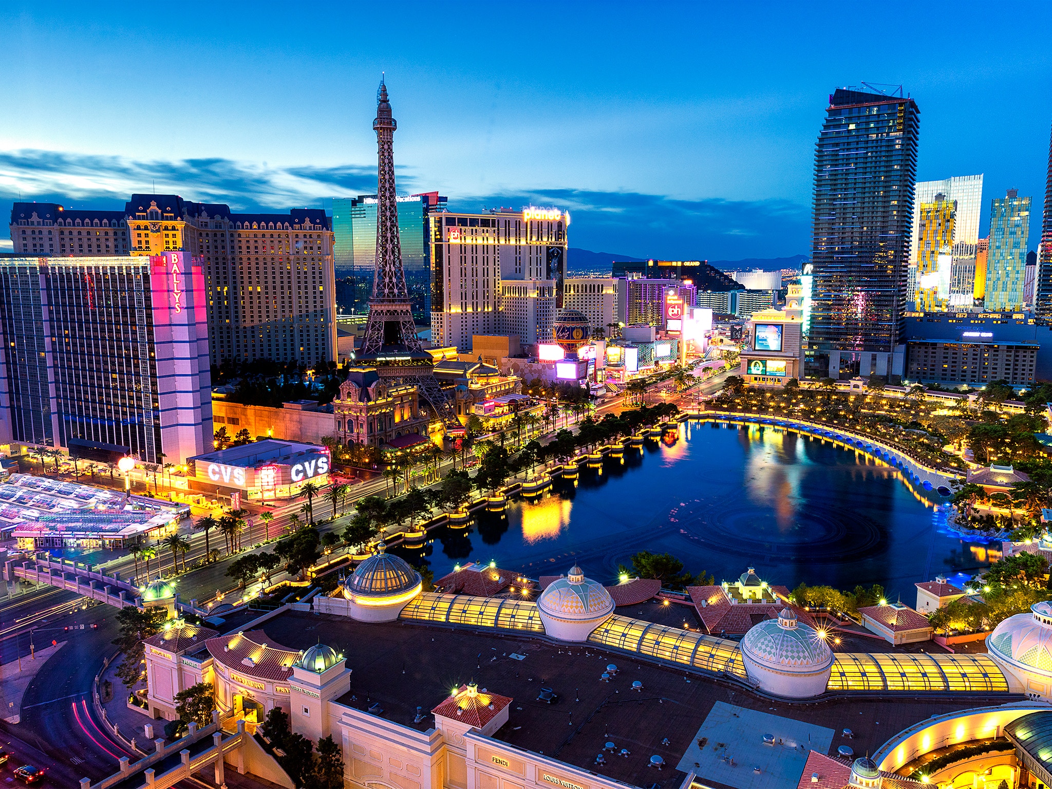 Año nuevo en Las Vegas lleno de música, luces y alegría Mujer