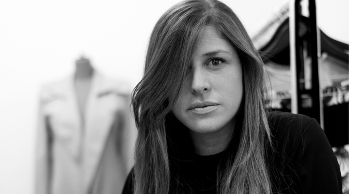 Lorena Saravia Mujer