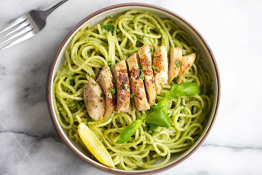 Receta de pasta con pollo al pesto | Mujer