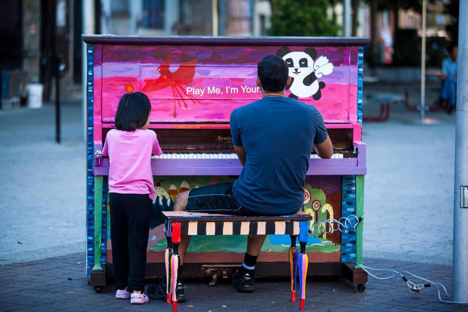 Los pianos de la calle Pianos-1
