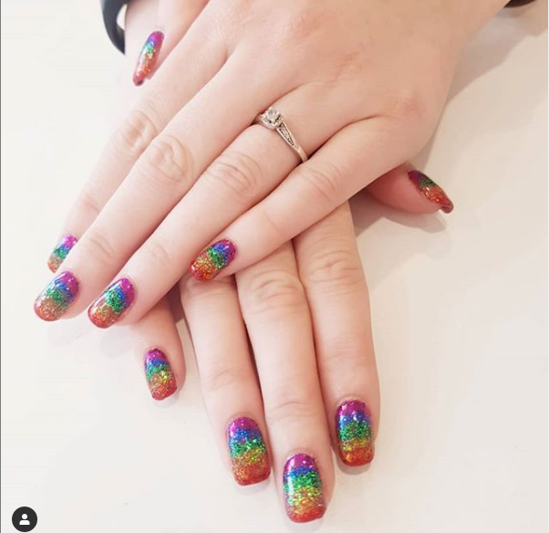 Cuatro tendencias de uñas que debes llevar en el Pride Month | Mujer