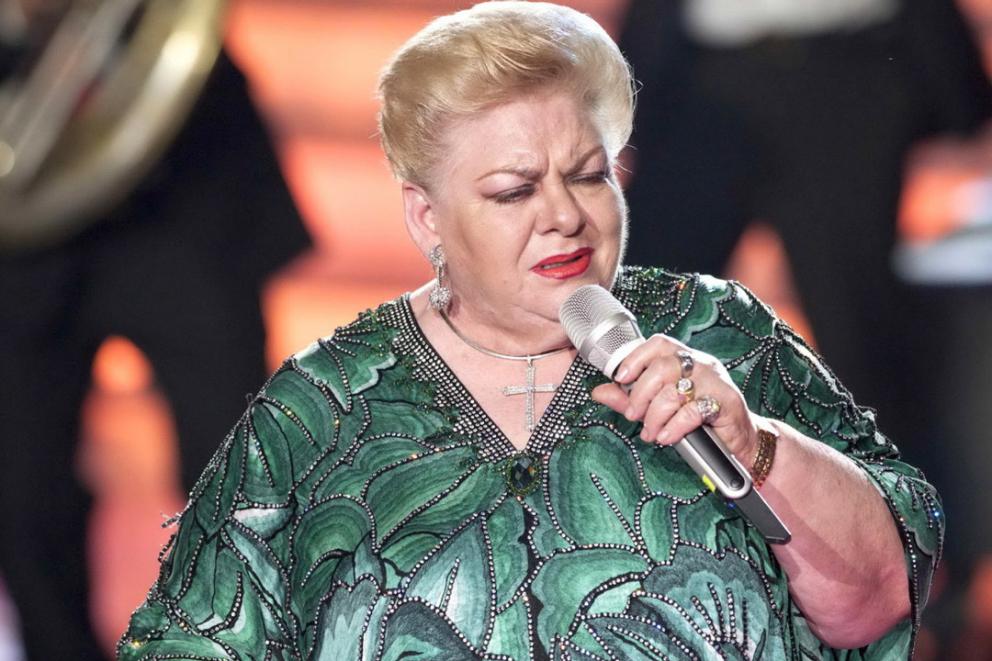 Paquita la del Barrio celebra 45 años de carrera Mujer