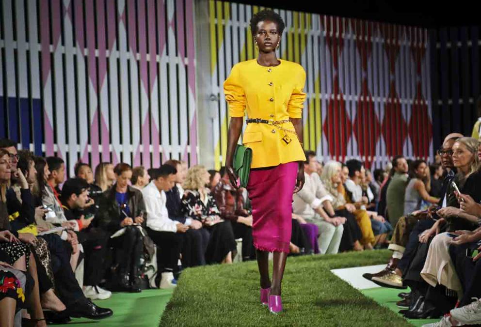 Escada moda mujer online