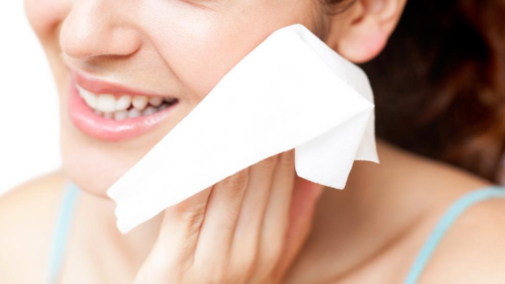 Cómo debe ser la toalla que utilizas en tu rutina de cuidado facial