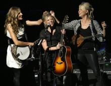 Dixie Chicks no edita un álbum desde el 2006, cuando lanzó "Taking The Long Way". Foto AP