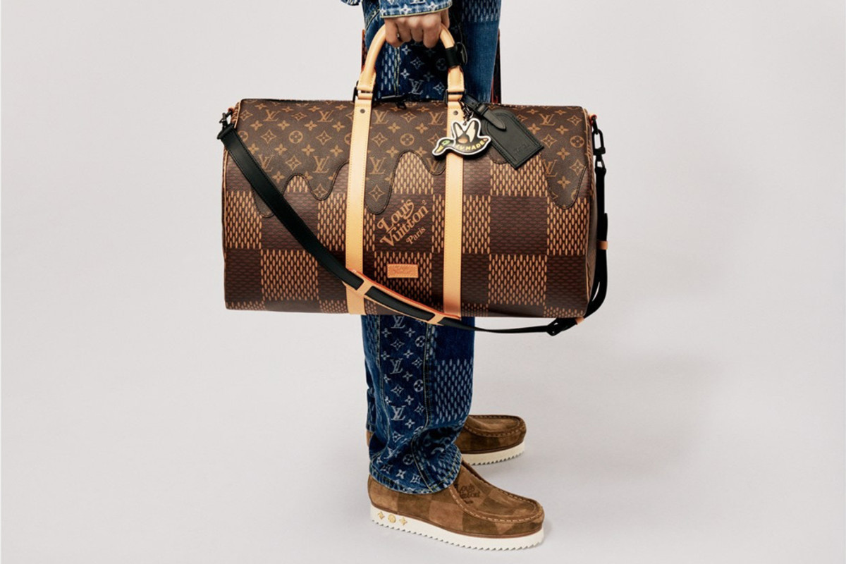 StockX - The Louis Vuitton x Supreme Keepall is one of most desired bags in  some time. Get the iconic bag here:  -bandouliere-epi-supreme-45-red